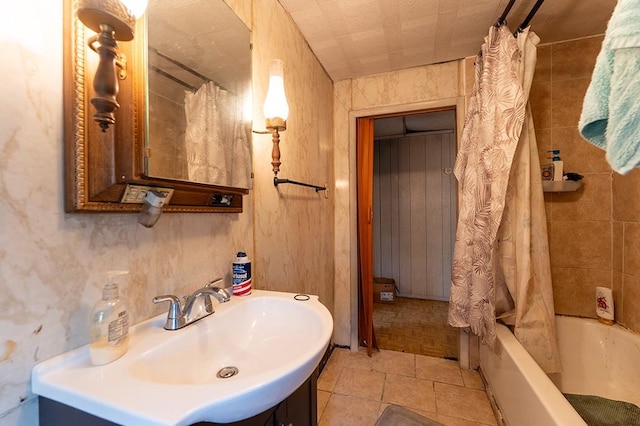 6071 Rte 711, Saint Clair Twp, PA 15944 - full bathroom with shower / bathtub combination with curtain and vanity