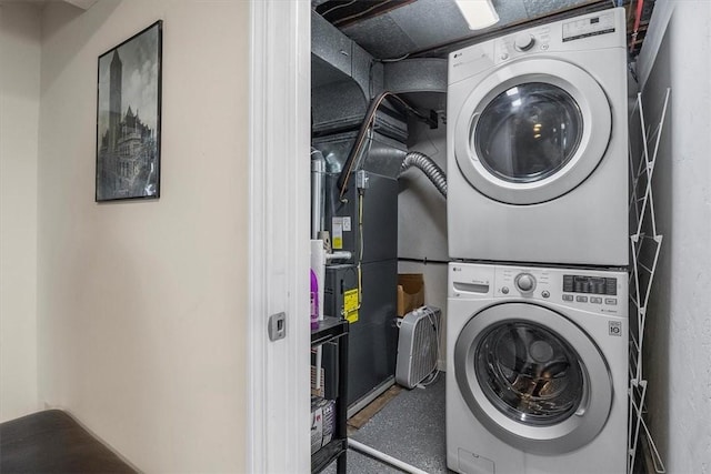 815 Semple Ave, Avalon, PA 15202 - washroom featuring stacked washer and clothes dryer