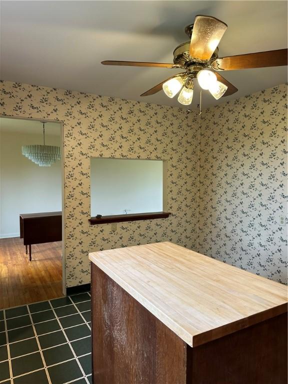 141 Mar Vel Dr, Center Twp But, PA 16001 - dining room featuring a ceiling fan and wallpapered walls