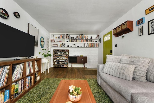 932 Woodbine St, Stanton Heights, PA 15201 - living area with wood finished floors and built in features