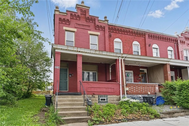 3318 Juliet St, Oakland, PA 15213 - multi unit property with brick siding and a porch
