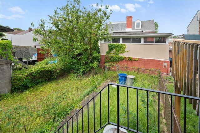 410 Orwell Way, Bloomfield, PA 15224 - view of yard