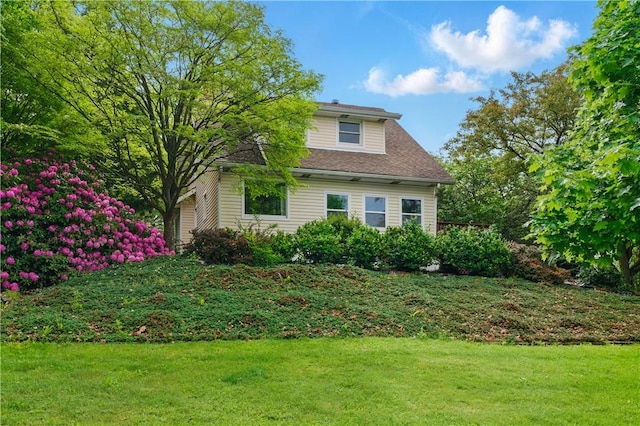 2703 Conway Wallrose Rd, Economy, PA 15005 - view of front of property featuring a front yard
