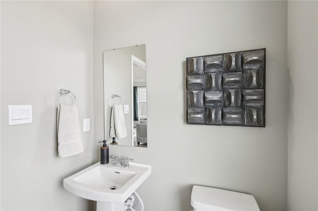 181 Sweetwater Dr, Moon/Crescent Twp, PA 15108 - bathroom with toilet and a sink