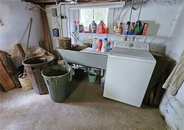 235 Mcclay Rd, Canton Twp, PA 15301 - laundry room featuring washer / clothes dryer