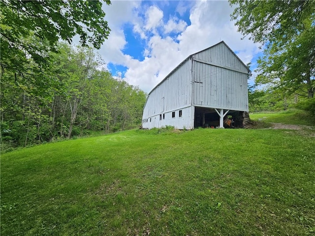 235 Mcclay Rd, Canton Twp, PA 15301 - view of barn with a yard
