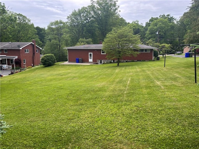 306 Cherokee Dr, Center Twp But, PA 16001 - view of green lawn