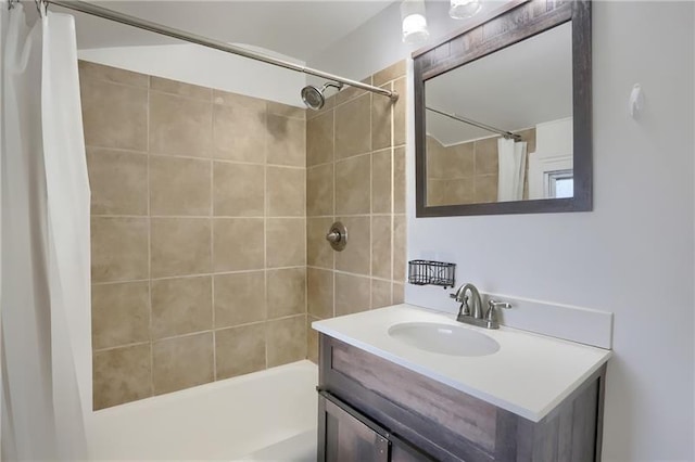 622 Ascension Dr, West Mifflin, PA 15122 - full bath with shower / bath combination with curtain and vanity