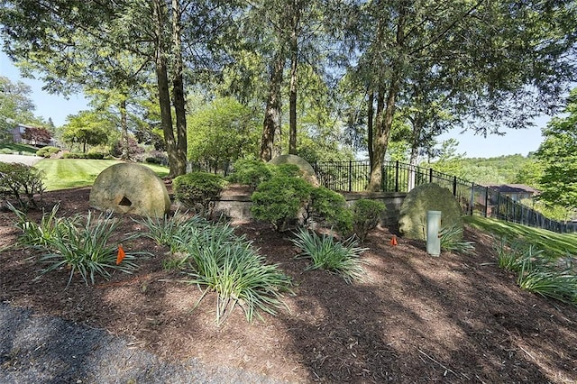 3702 Millstone Ct, Murrysville, PA 15668 - view of yard