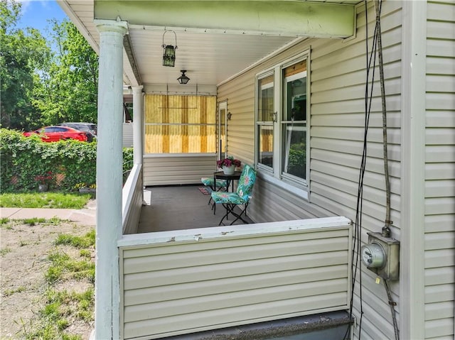 947 Pine St, Ambridge, PA 15003 - view of wooden porch