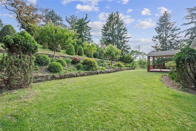 440 Perrymont, Mccandless, PA 15237 - view of green lawn featuring a gazebo