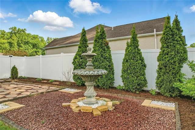 1523 Lori Ln, Hermitage, PA 16148 - view of yard with a patio