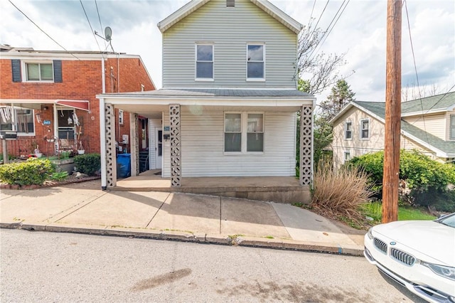 2605 Fayette St, Mckeesport, PA 15132 - traditional-style house with a porch