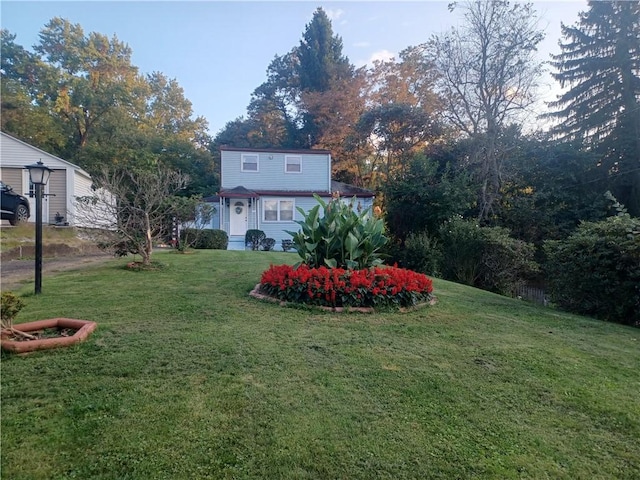 507 Bon Air Rd, Penn Hills, PA 15235 - view of grassy yard featuring an outbuilding