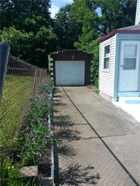 507 Bon Air Rd, Penn Hills, PA 15235 - garage featuring driveway