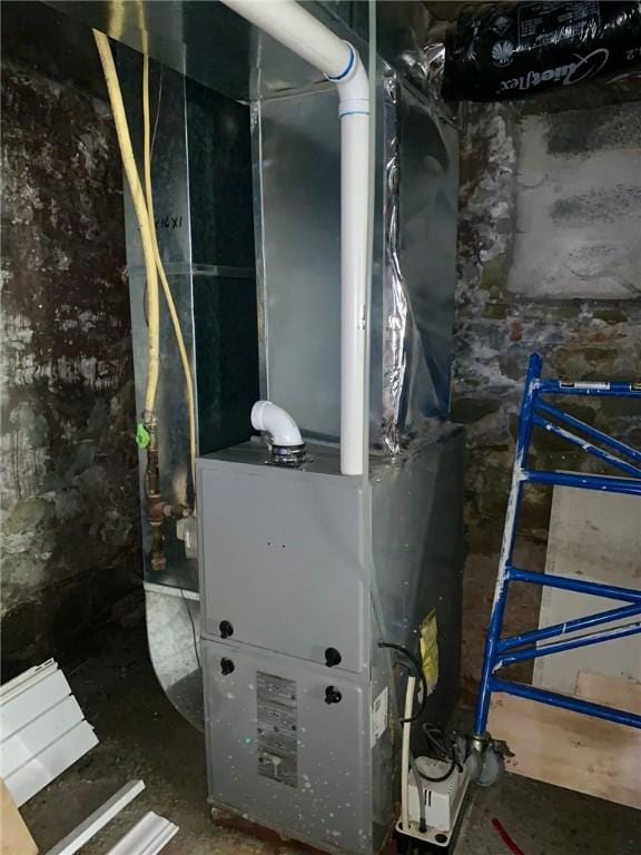 601 N Ave, Wilkinsburg, PA 15221 - utilities featuring heating unit