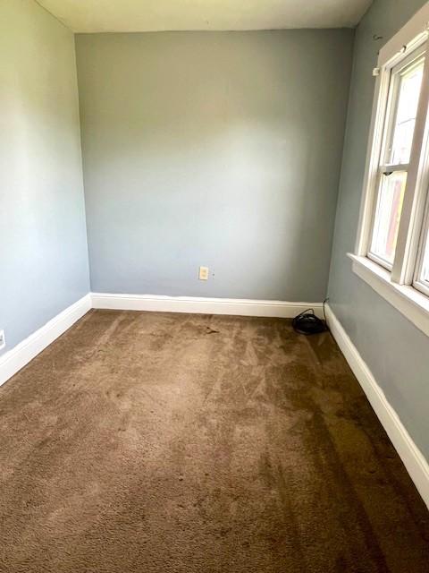 582 Spruce Ave, Sharon, PA 16146 - unfurnished room featuring dark carpet and baseboards
