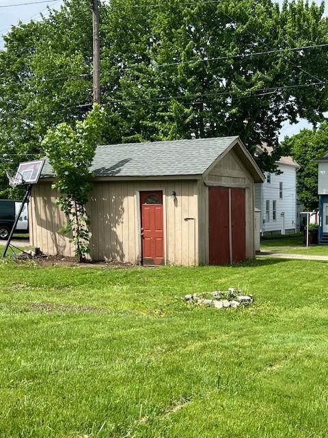 582 Spruce Ave, Sharon, PA 16146 - view of shed