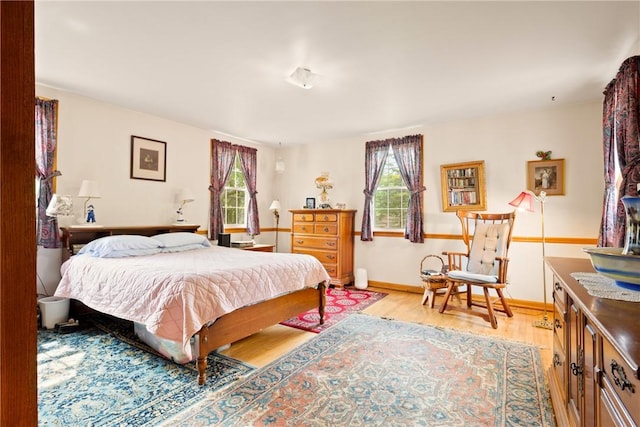 865 W Sanner St, Somerset Boro, PA 15501 - bedroom featuring light wood-style flooring and baseboards