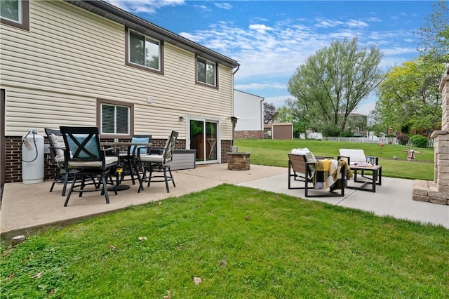 15 Fawnridge Dr, Robinson Twp Nwa, PA 15136 - view of patio / terrace