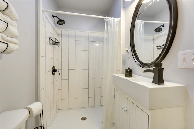 514 Knoll St, Central North Side, PA 15212 - full bathroom featuring a stall shower, toilet, and vanity