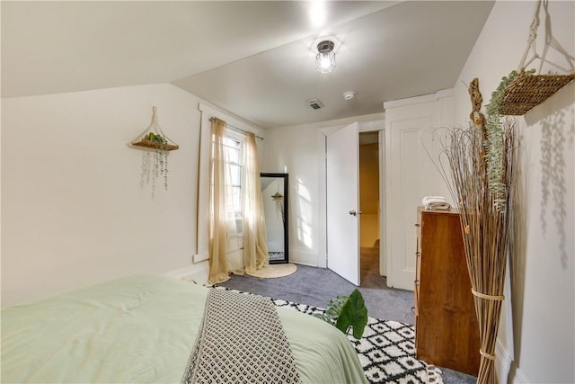 514 Knoll St, Central North Side, PA 15212 - carpeted bedroom featuring vaulted ceiling