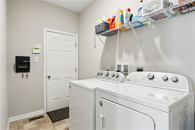 3005 Sir Charles Dr, Cecil, PA 15057 - laundry area featuring washer and dryer and baseboards