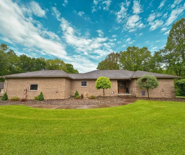 192 Crill Rd, Findley Twp, PA 16137 - view of front of house featuring a front lawn and brick siding