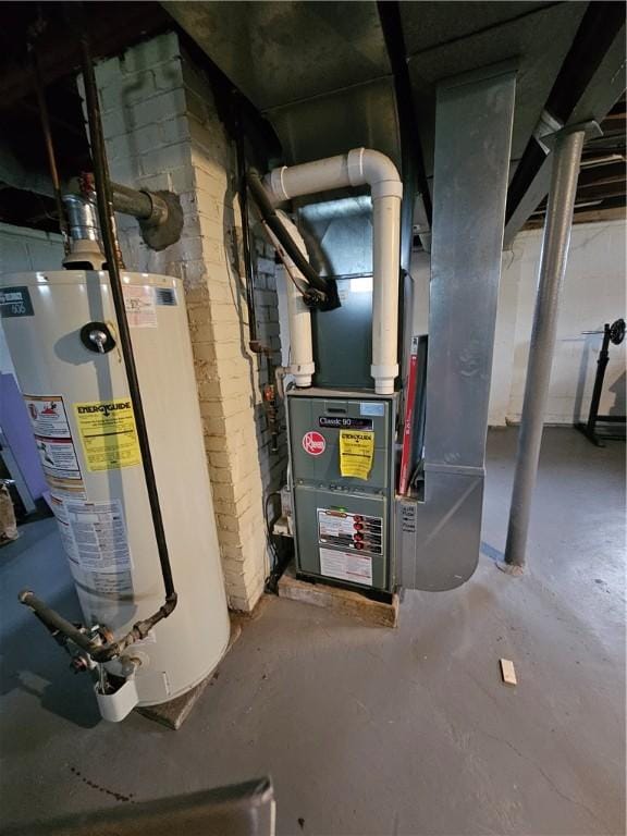 2318 Cottage Ave, Natrona Hts/Harrison Twp, PA 15065 - utilities with gas water heater and heating unit