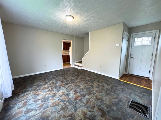 704 S Center St, Grove City Boro, PA 16127 - photo 11