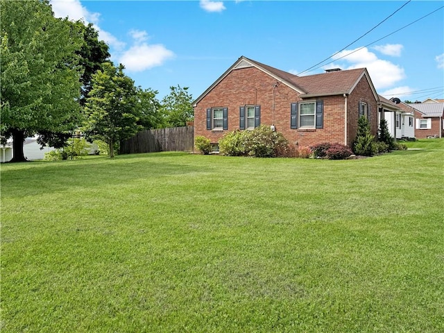 940 Warren Ave, New Castle/4Th, PA 16101 - view of side of home featuring brick siding