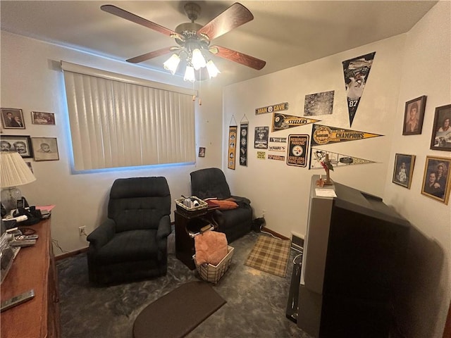217 Meadow Ave, Charleroi Boro, PA 15022 - sitting room with carpet floors and ceiling fan
