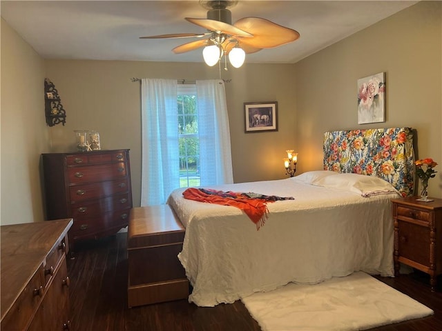 286 Windsor Rdg Unit 26, Neshannock Twp, PA 16105 - bedroom featuring dark wood-style flooring and ceiling fan
