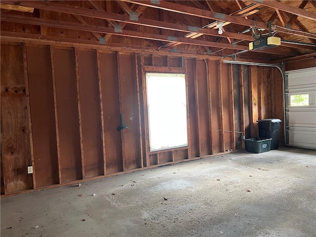 286 Windsor Rdg Unit 26, Neshannock Twp, PA 16105 - garage featuring a garage door opener