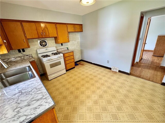 610 First St, Leechburg Boro, PA 15656 - photo 10
