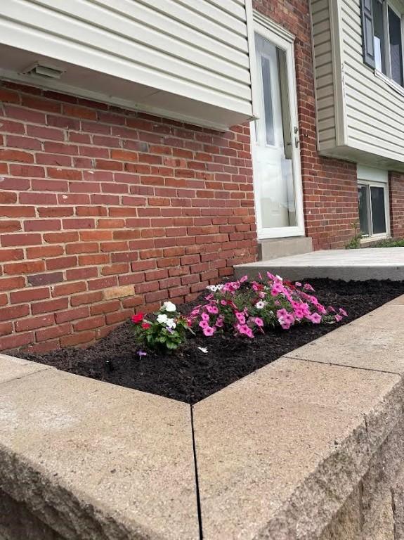 241 Willow Dr, Monroeville, PA 15146 - exterior view of brick siding
