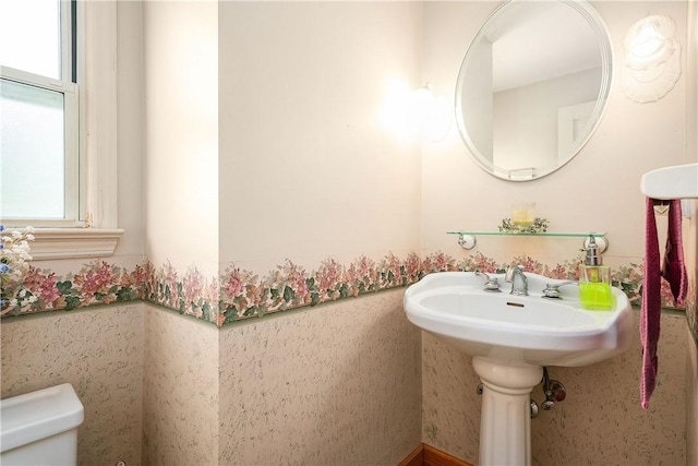 3329 Forest Rd, Bethel Park, PA 15102 - bathroom with toilet