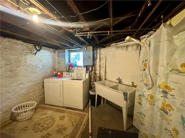 453 N W St, Waynsbrg/Frankln Twp, PA 15370 - below grade area featuring washing machine and clothes dryer and a sink