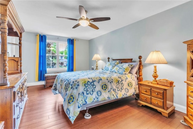 319 Hummingbird Cir, Cranberry Twp, PA 16066 - bedroom with light wood-style floors, baseboards, and a ceiling fan