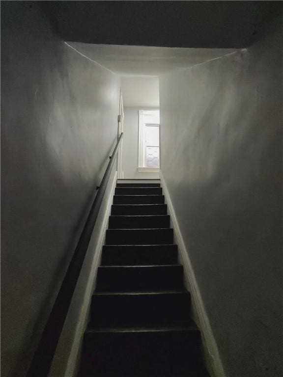 332 Hammond St, Sheraden, PA 15204 - view of stairway