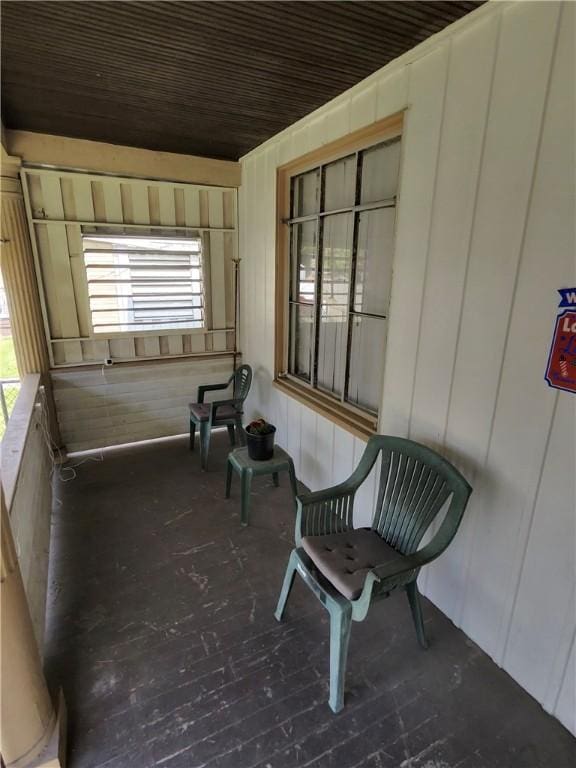 1131 13th St, Mckees Rocks, PA 15136 - sunroom featuring healthy amount of natural light