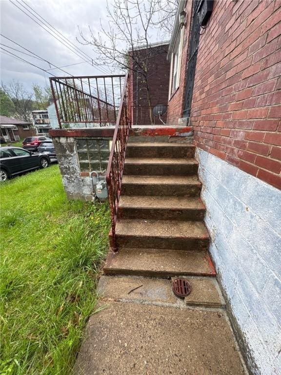2709 Leland St, Perry Hilltop, PA 15214 - view of stairs