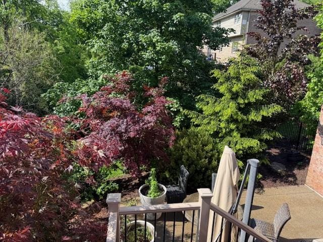 102 Maple Gln, Peters Twp, PA 15367 - view of yard