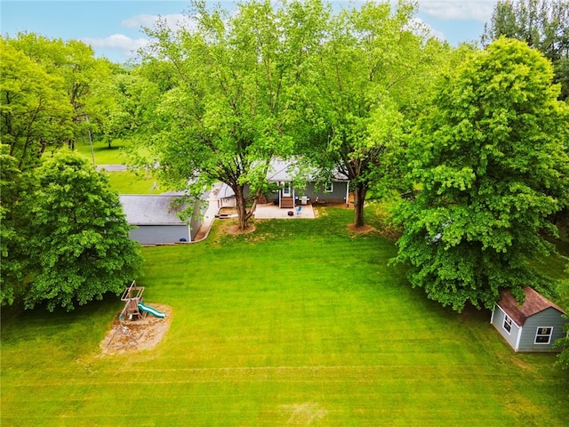 321 Green Acres Ln, Shenango Twp Law, PA 16101 - view of grassy yard