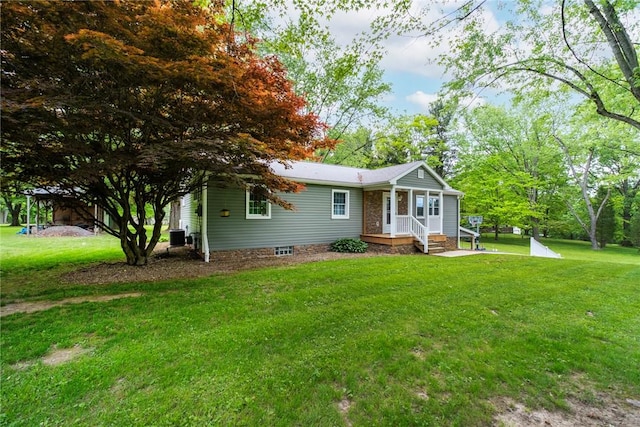 321 Green Acres Ln, Shenango Twp Law, PA 16101 - view of front of house featuring a front lawn