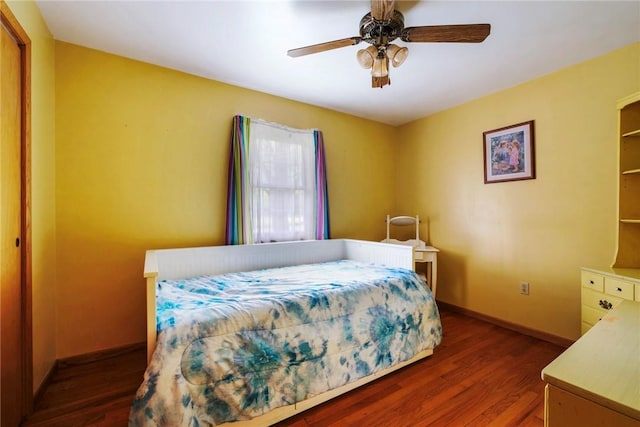 321 Green Acres Ln, Shenango Twp Law, PA 16101 - bedroom featuring wood finished floors, baseboards, and ceiling fan
