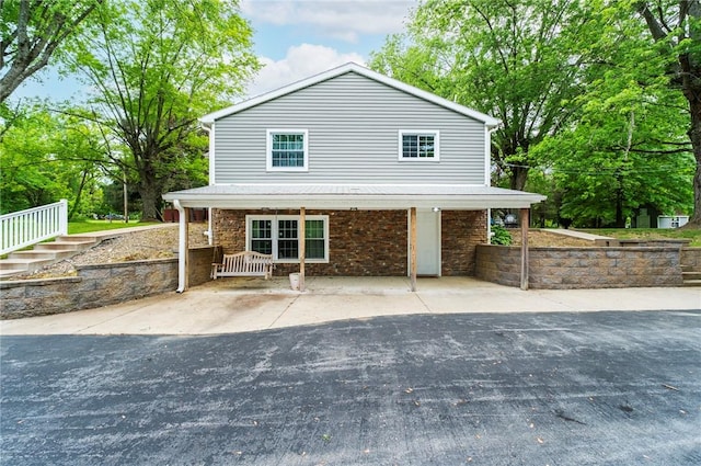 321 Green Acres Ln, Shenango Twp Law, PA 16101 - view of front of property with covered porch