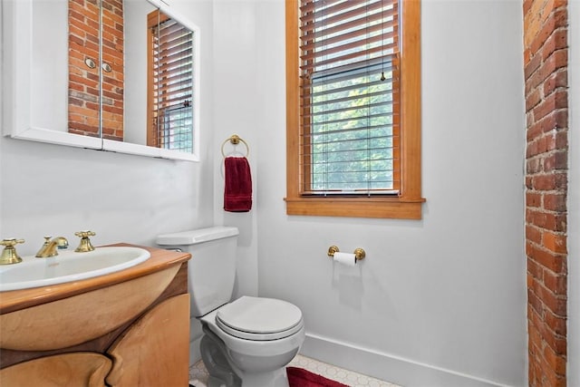 534 Trenton Ave, Regent Square, PA 15221 - bathroom featuring toilet, vanity, and baseboards
