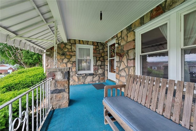 1068 Lakeview Dr, Unity Twp, PA 15650 - view of covered porch