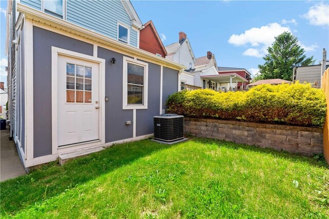 239 Albert St, Mt Washington, PA 15211 - view of grassy yard featuring central AC unit